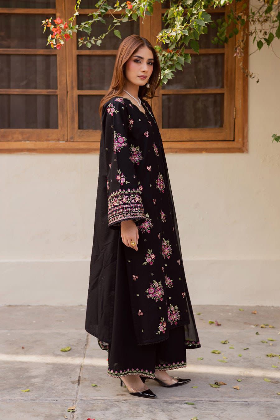 Premium Embroidered Lawn 3PC Suit - Libaaso
