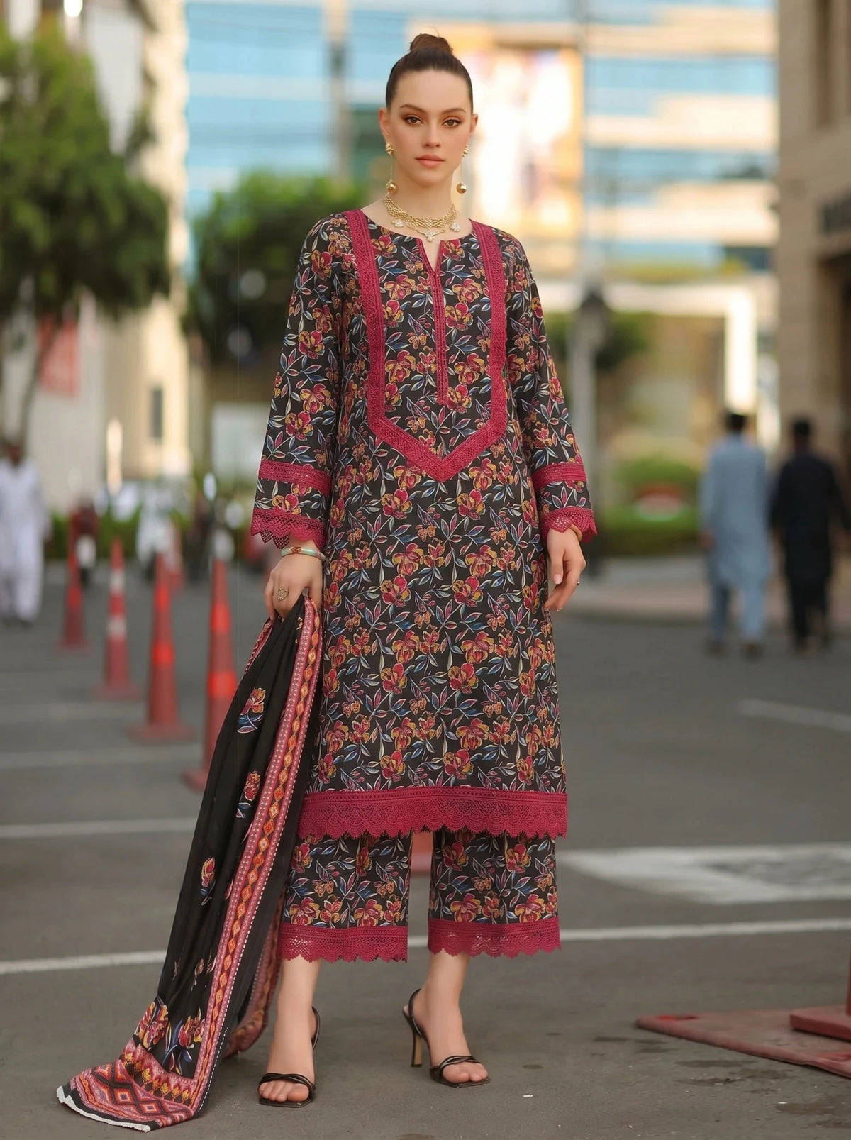 Premium Printed Lawn 3PC Suit - Libaaso